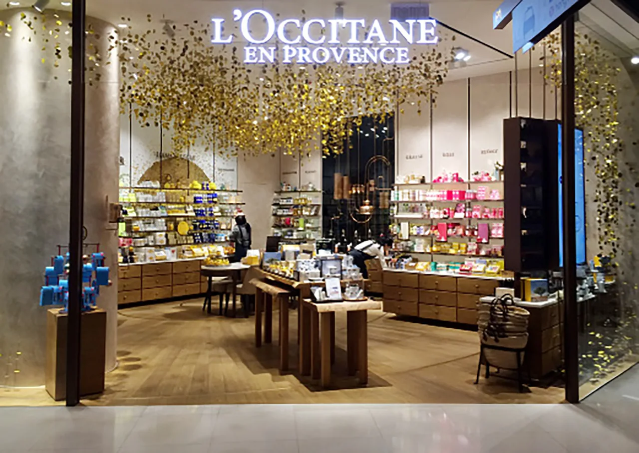 mỹ phẩm tiên phong loccitane
