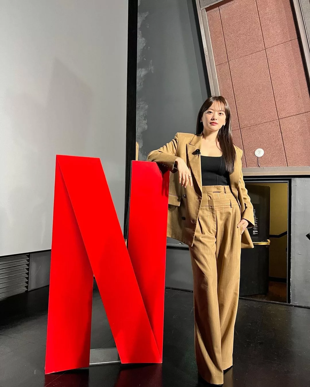 thời trang Chun Woo Hee thủ vai trong bộ phim "The 8 Show"
