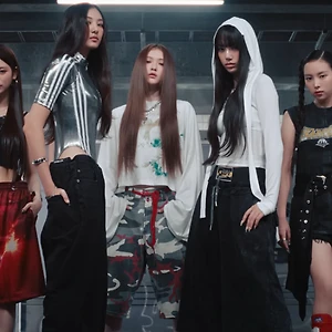 MEOVV và ngữ điệu thời trang đường phố “ngậm thìa vàng” trong MV debut