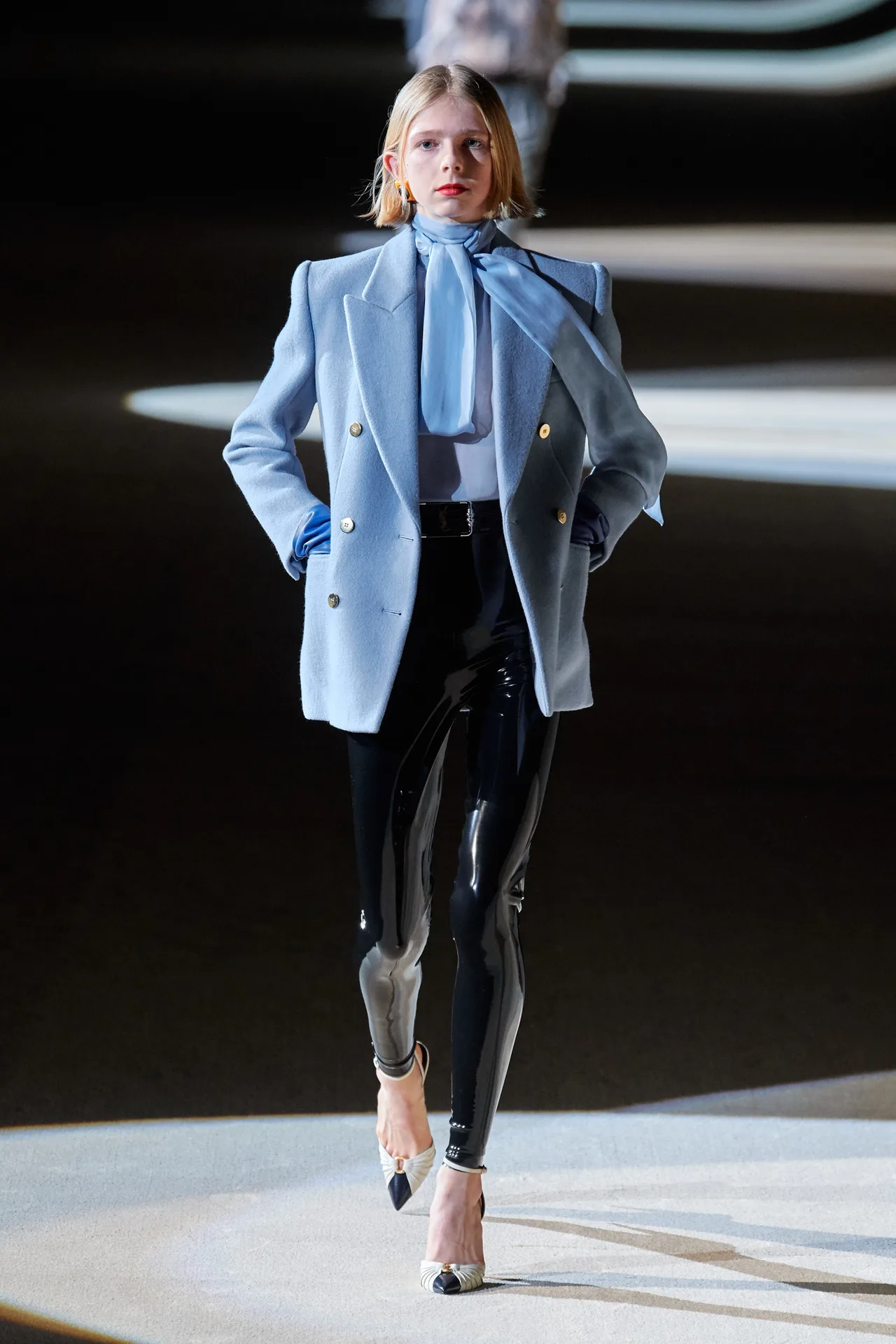 Thiết kế từ BST Saint Laurent Thu - Đông 2020