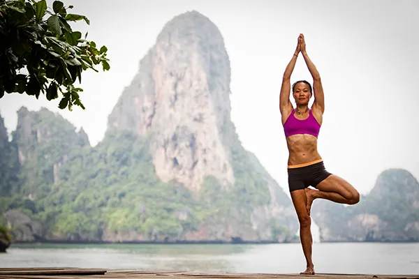 5 tư thế đơn giản tập yoga tại nhà giúp cải thiện sức khỏe và vóc dáng
