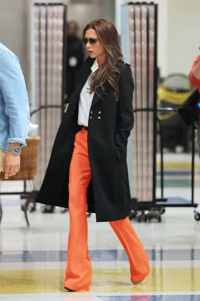 phong cách thời trang Victoria beckham với áo khoác dài phong cách thời trang Victoria beckham với áo khoác dài