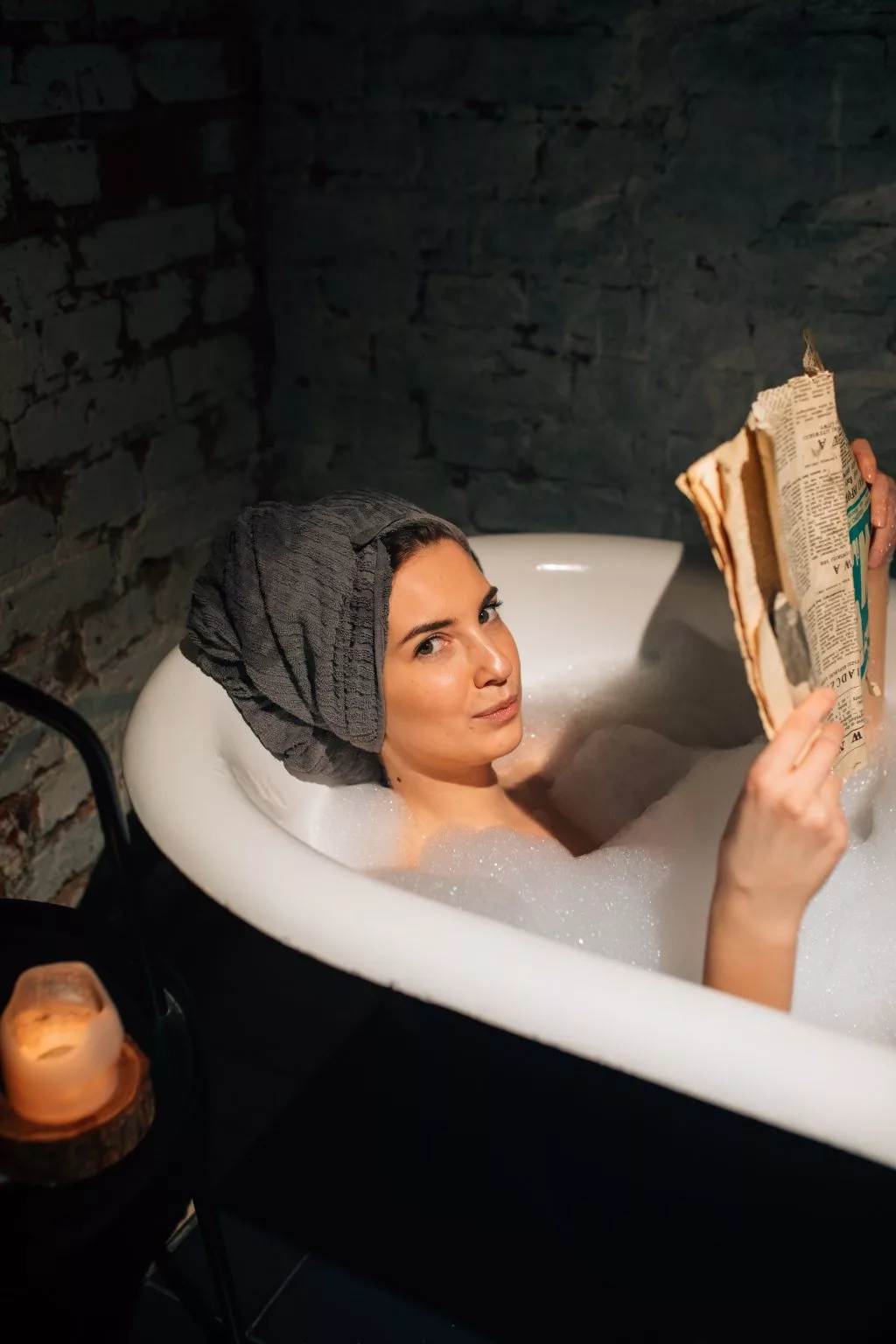 Cách chăm sóc mái tóc xoăn hippie luôn bồng bềnh, bóng mượt Cách chăm sóc mái tóc xoăn hippie luôn bồng bềnh, bóng mượt