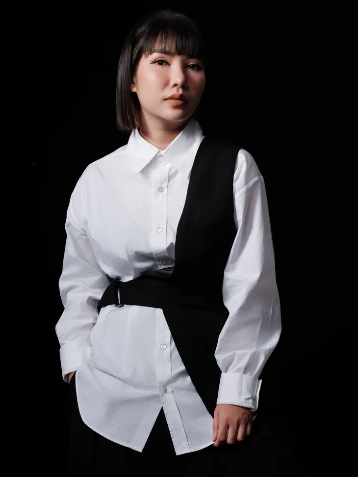 “Đừng theo đuổi hãy thu hút” là lời nhắn của Quỳnh Anh dành cho thế hệ sau của shu artist. Ảnh: Shu Uemura. Quỳnh Anh: “Đừng theo đuổi hãy thu hút”