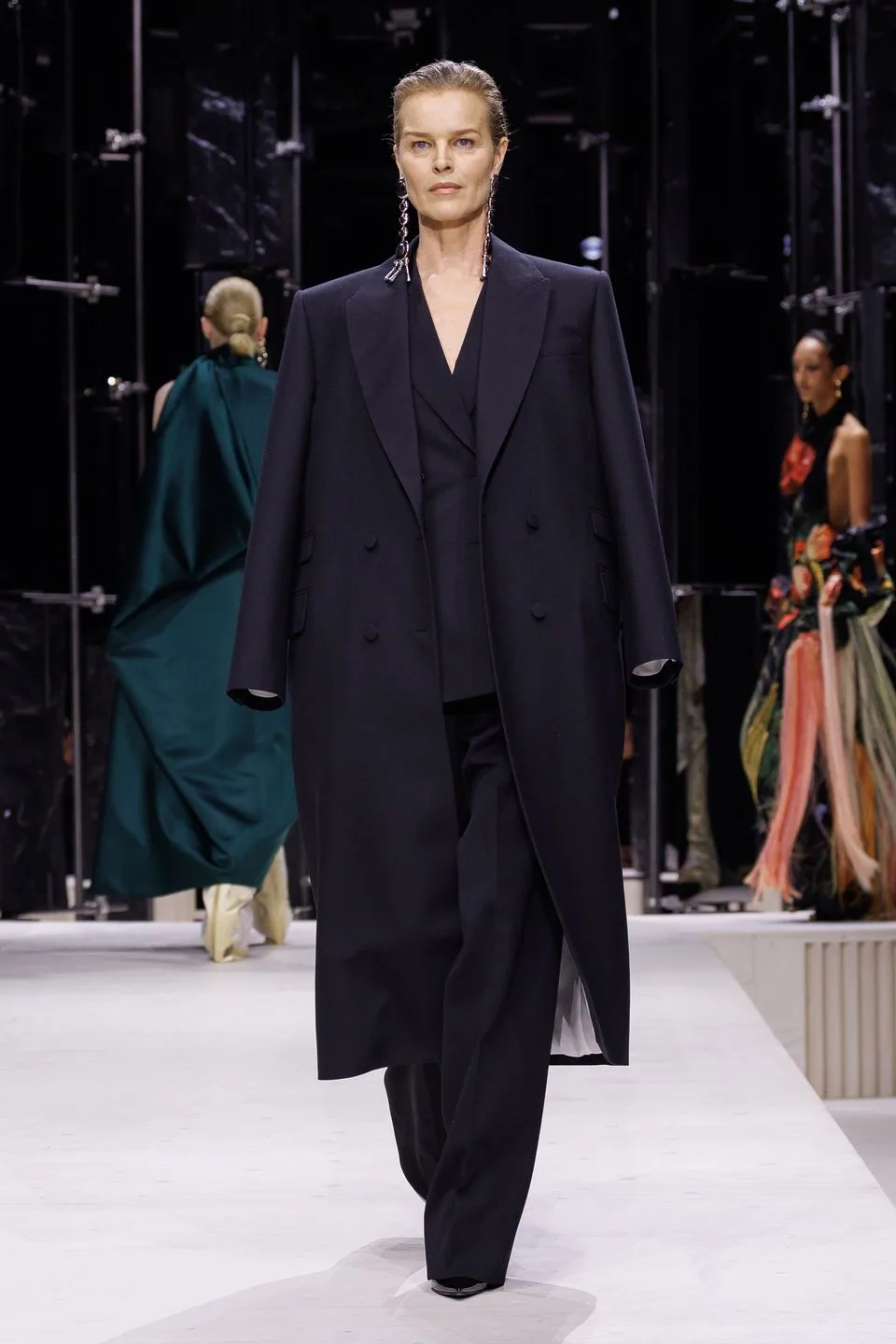 BST Givenchy Thu-Đông 2026