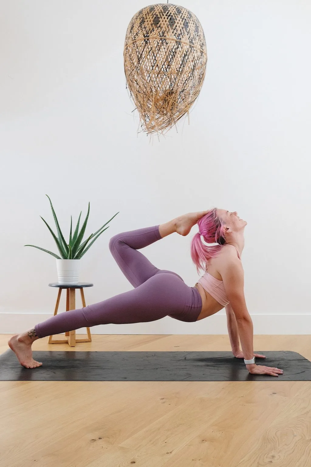 Pilates hay Yoga: Đâu là sự khác biệt và môn nào phù hợp với bạn? Pilates hay Yoga: Đâu là sự khác biệt và môn nào phù hợp với bạn?