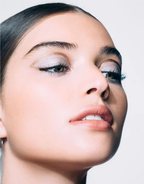 The '60s-Inspired Cat-Eye The '60s-Inspired Cat-Eye
