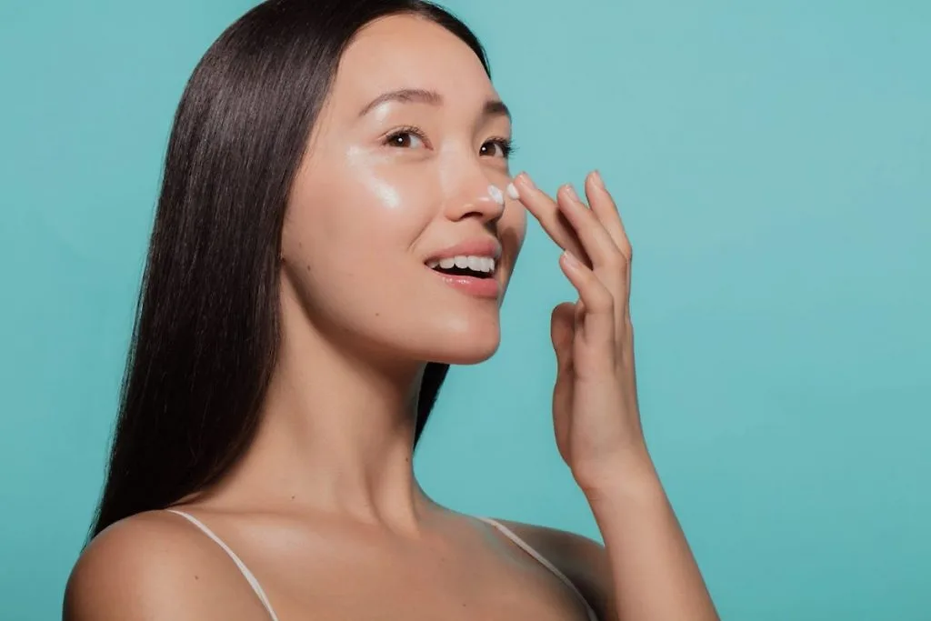 Các bước trang điểm để có làn da căng bóng Các bước trang điểm để có làn da căng bóng