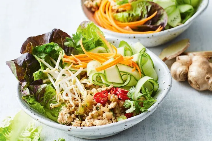Thực đơn giảm cân với món salad cải thìa