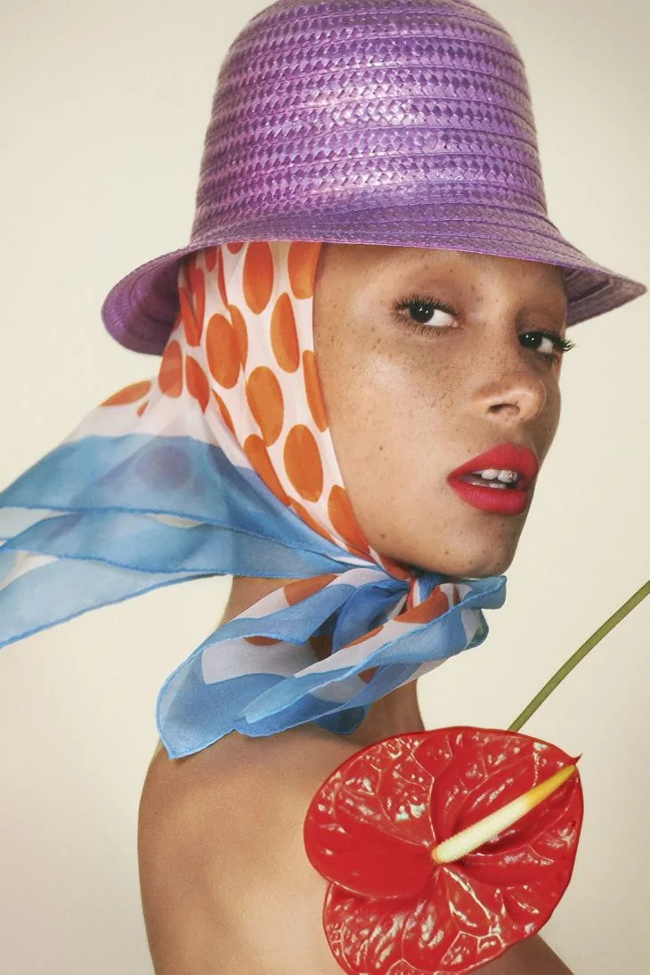 Adwoa Aboah sẽ là "nàng thơ" mới của Marc Jacobs Beauty