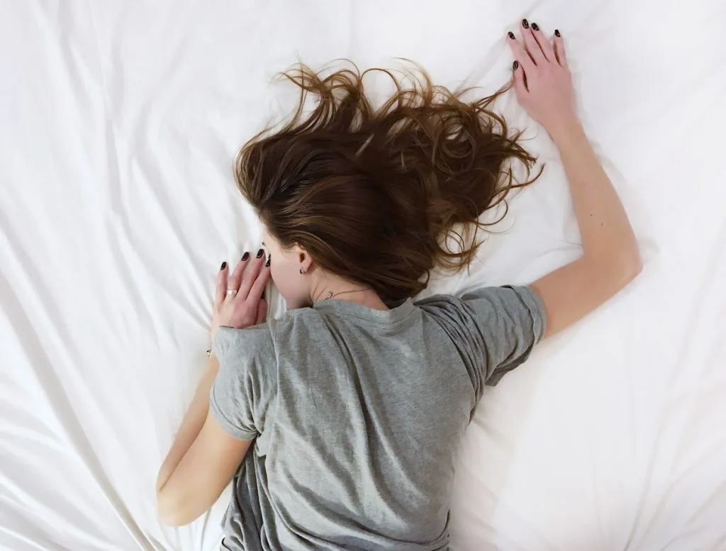 Rễ cây nhàu có tác dụng hạ huyết áp Rễ cây nhàu có tác dụng hạ huyết áp