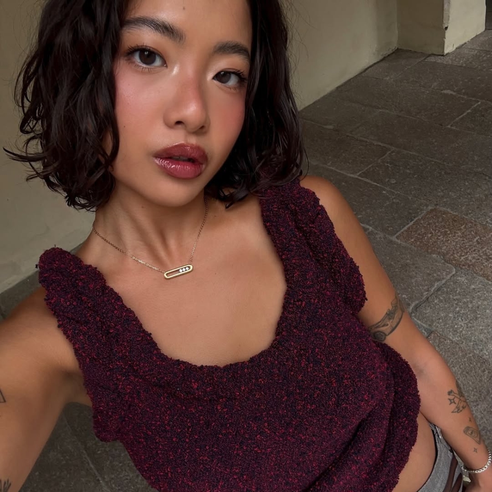 Steph Hui đánh highlight gương mặt thon gọn