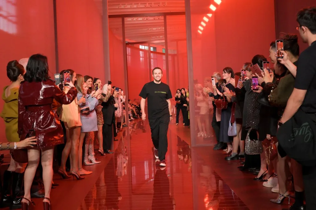 nhà thiết kế Sabato de Sarno Gucci