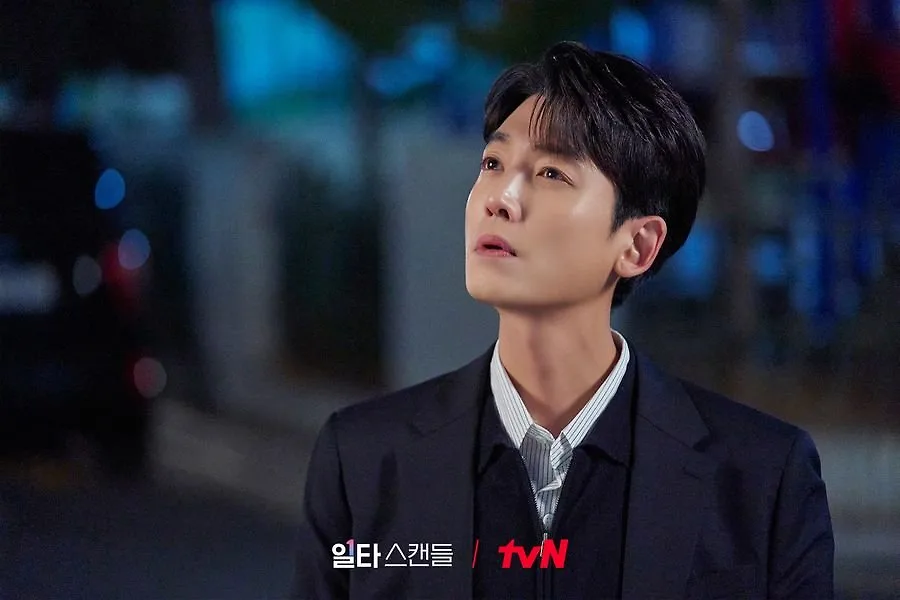 Nét đẹp không tuổi của nam diễn viên Jung Kyung Ho trong "Crash In Romance"