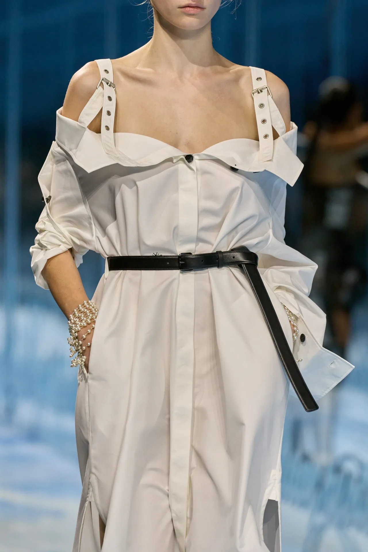 Dior đầm trễ vai