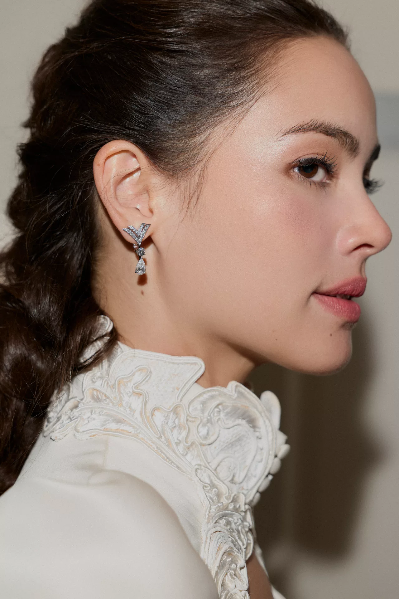 Trang sức Louis Vuitton đồng hành cùng cô dâu Yaya Urassaya trong ngày trọng đại