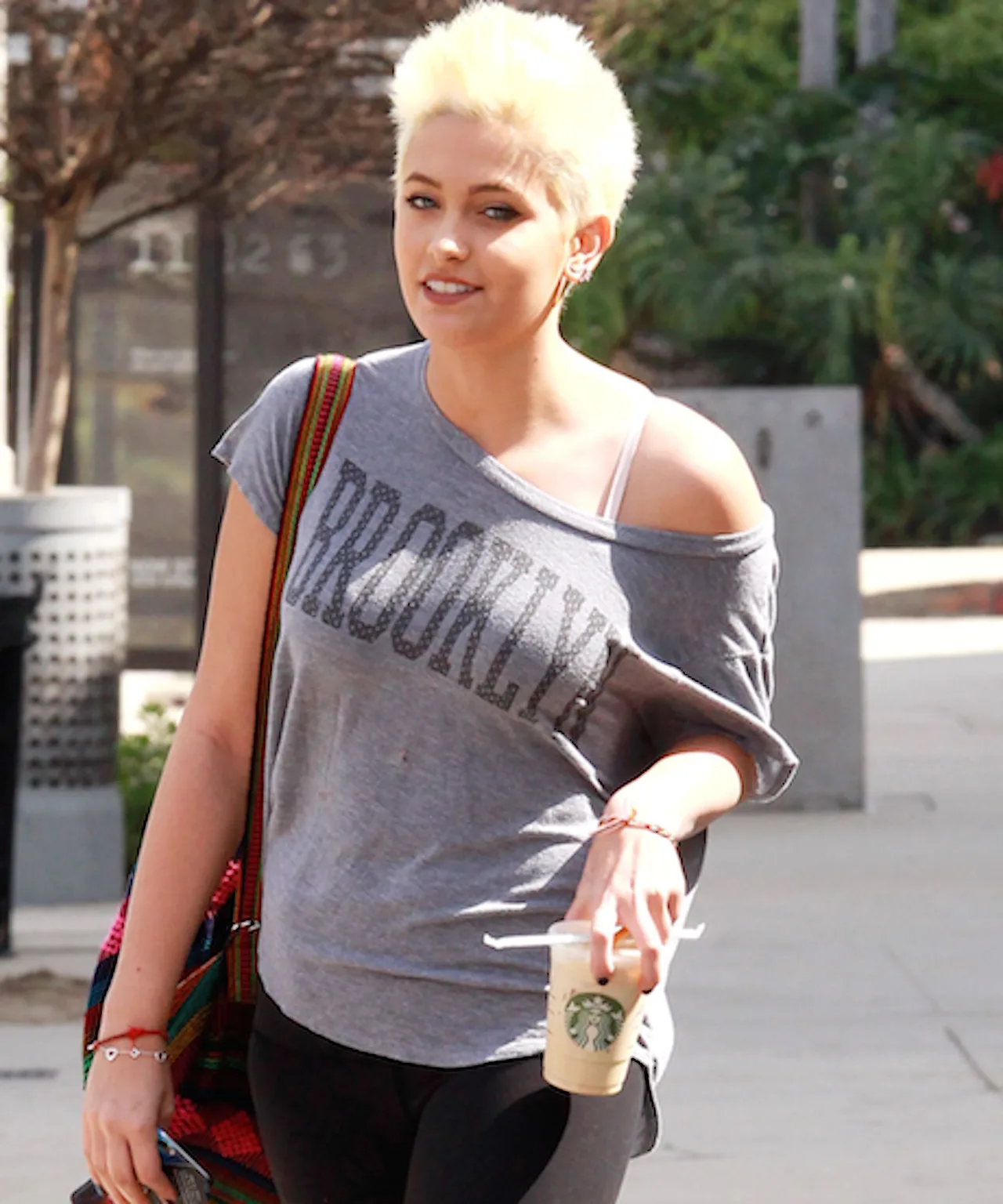 Từ đường phố đến thảm đỏ, phong cách thời trang của diễn viên Paris Jackson đã thay đổi đáng kinh ngạc Từ đường phố đến thảm đỏ, phong cách thời trang của diễn viên Paris Jackson đã thay đổi đáng kinh ngạc