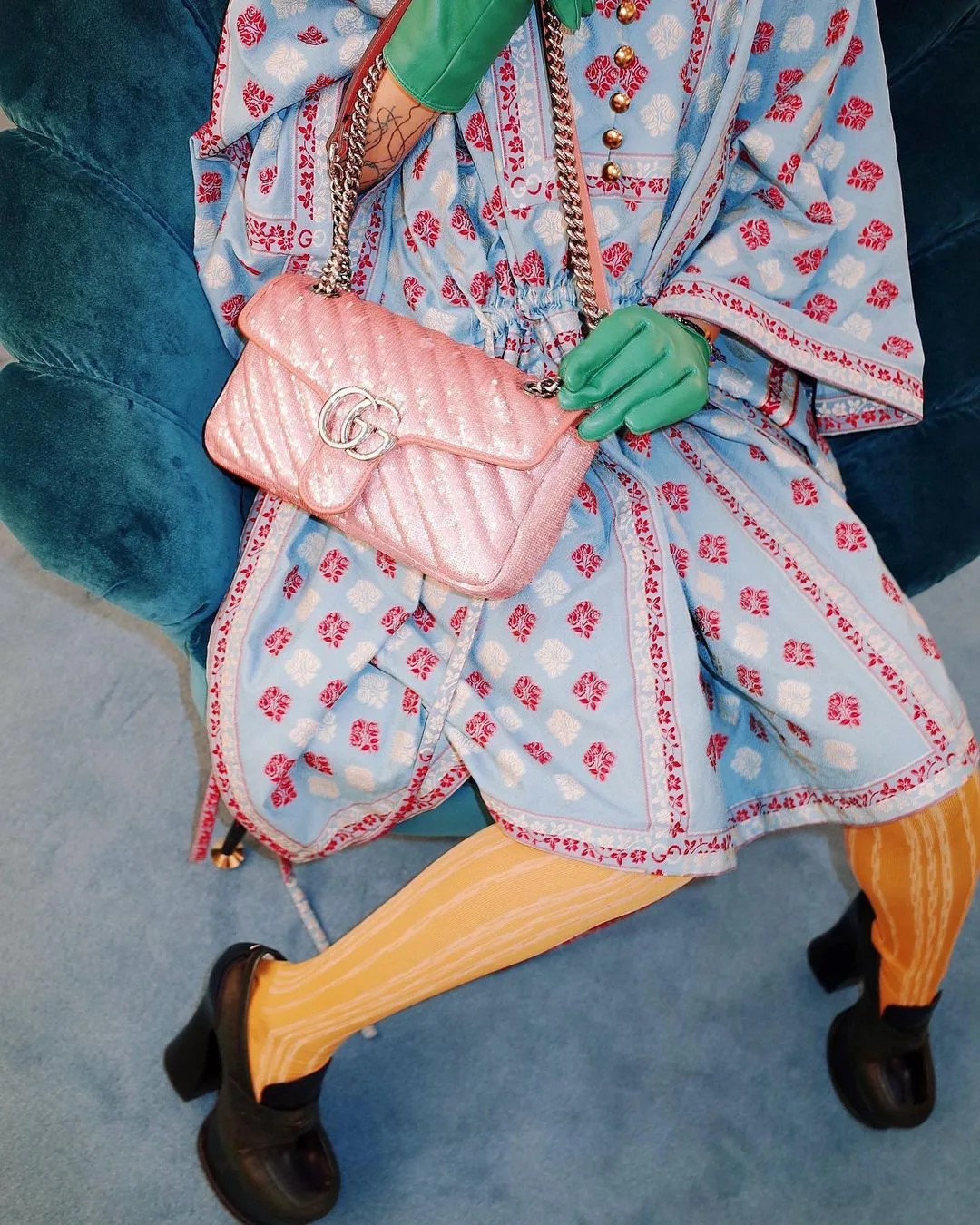 phối đồ với vớ nữ
