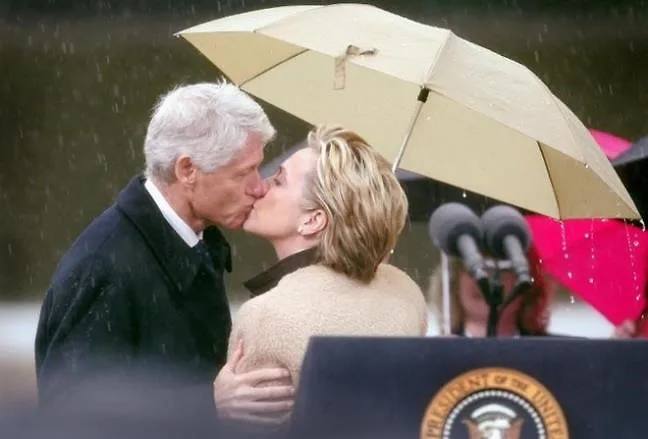 Chuyện tình cặp đôi Clinton - 07