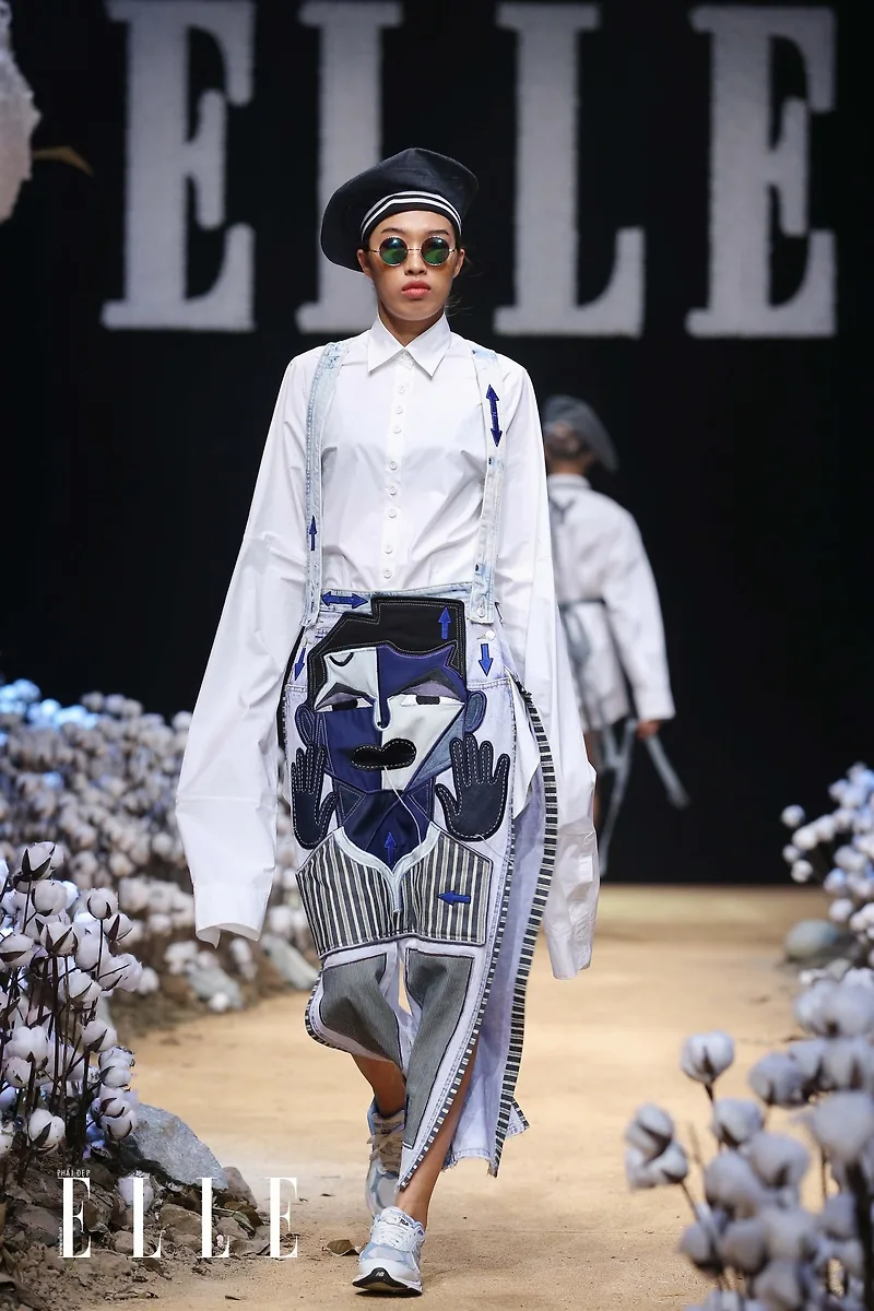 NTK Võ Công Khanh mang đến sự tươi vui với BST "Giấc mơ của Lily" tại ELLE Fashion Show NTK Võ Công Khanh mang đến sự tươi vui với BST "Giấc mơ của Lily" tại ELLE Fashion Show