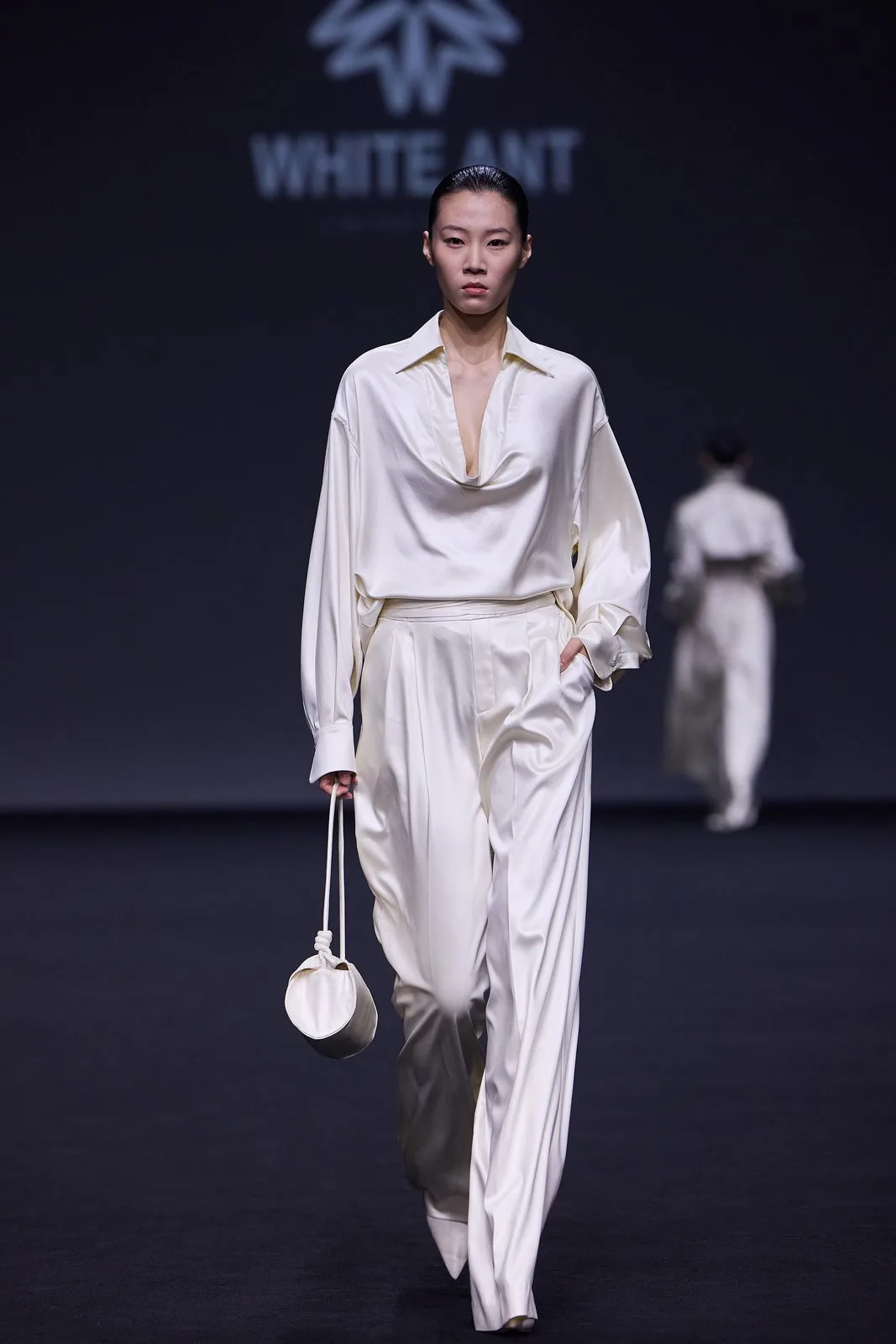 BST White Ant Thu-Đông 2026