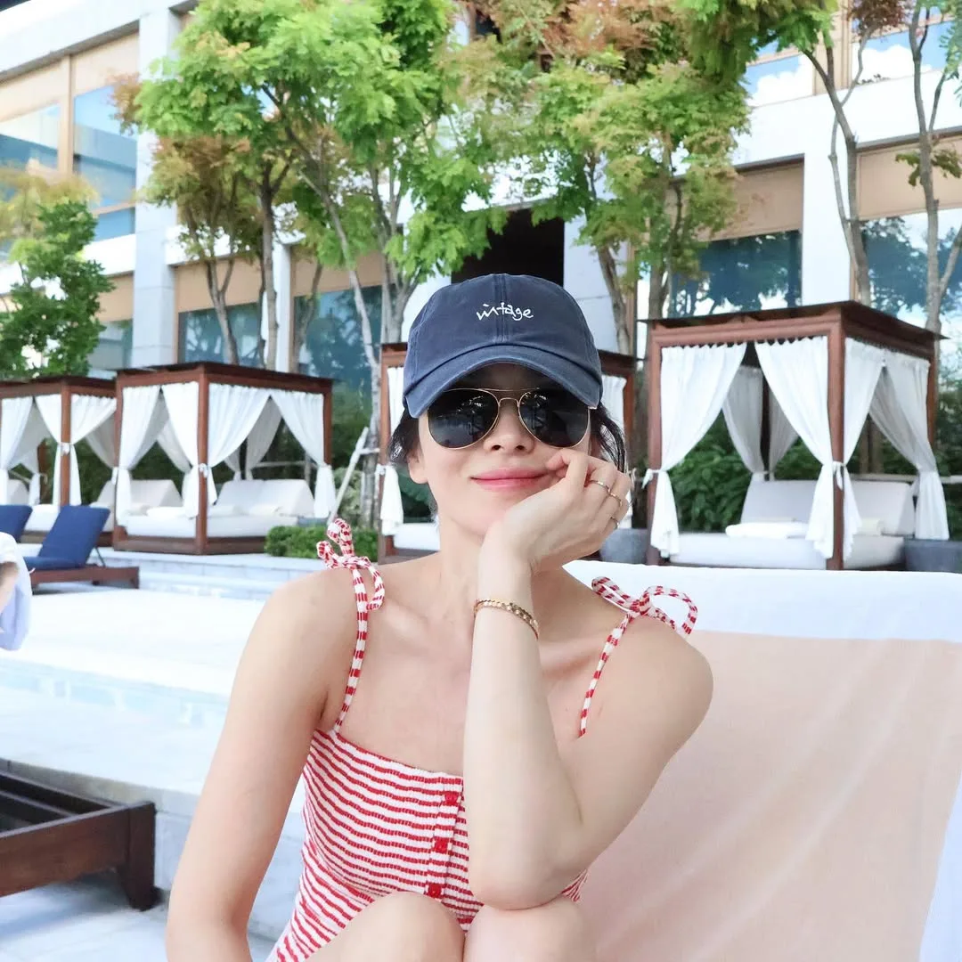 song hye kyo mũ lưỡi trai