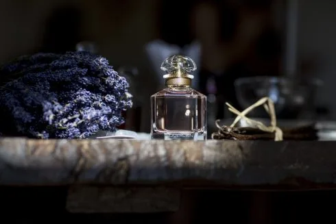 “Mon Guerlain” – Câu chuyện tình yêu với những người phụ nữ ELLE VN
