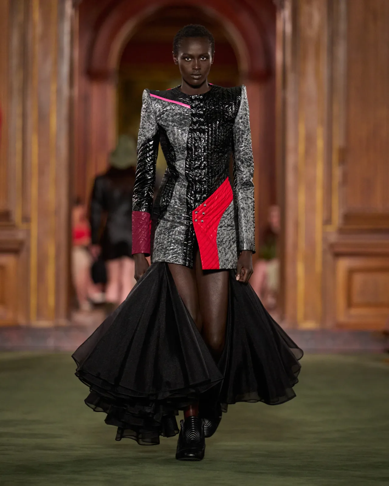 WOMEN_CRUISE_2027_Look_19