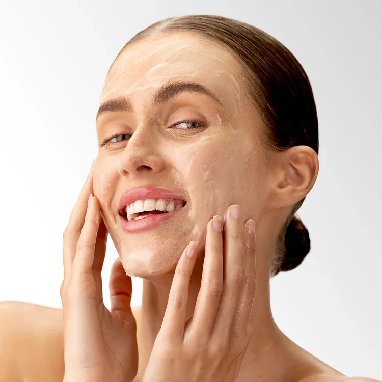 làm sạch da bằng bằng cách massage