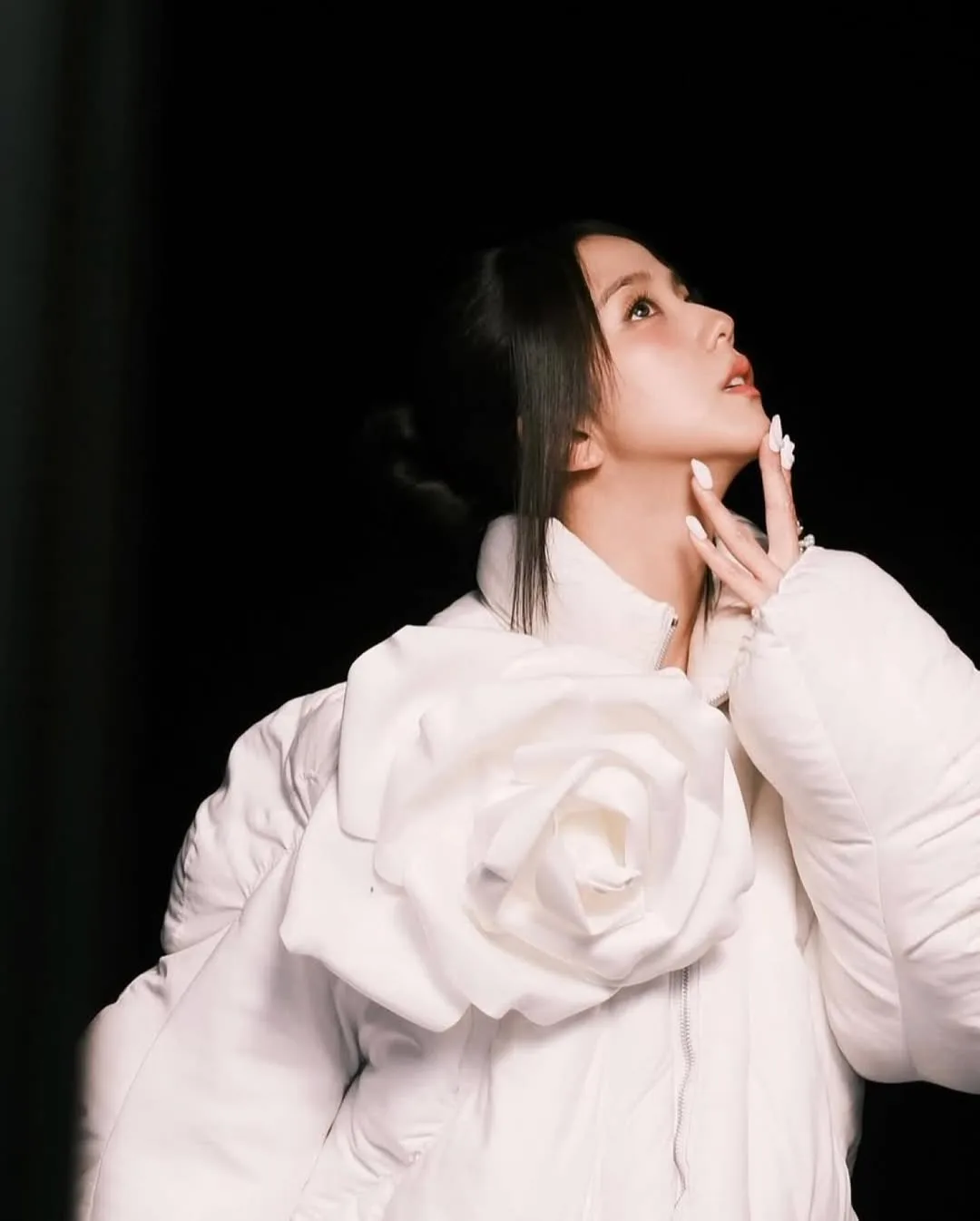 Jisoo nail