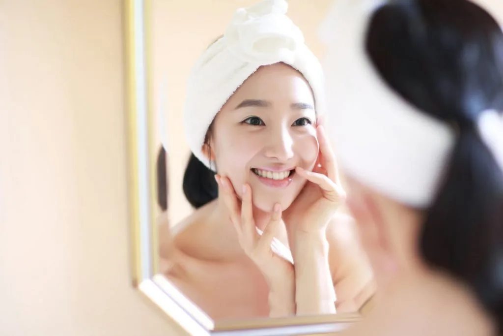 Mẹo sở hữu làn da khoẻ đẹp nhờ các sản phẩm chiết xuất từ đất sét. Mẹo sở hữu làn da khoẻ đẹp nhờ các sản phẩm chiết xuất từ đất sét.