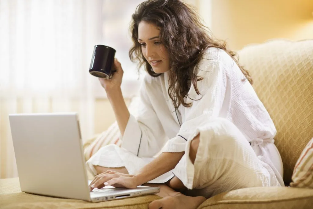 chăm sóc mắt ngồi trước máy tính chăm sóc mắt ngồi trước máy tính