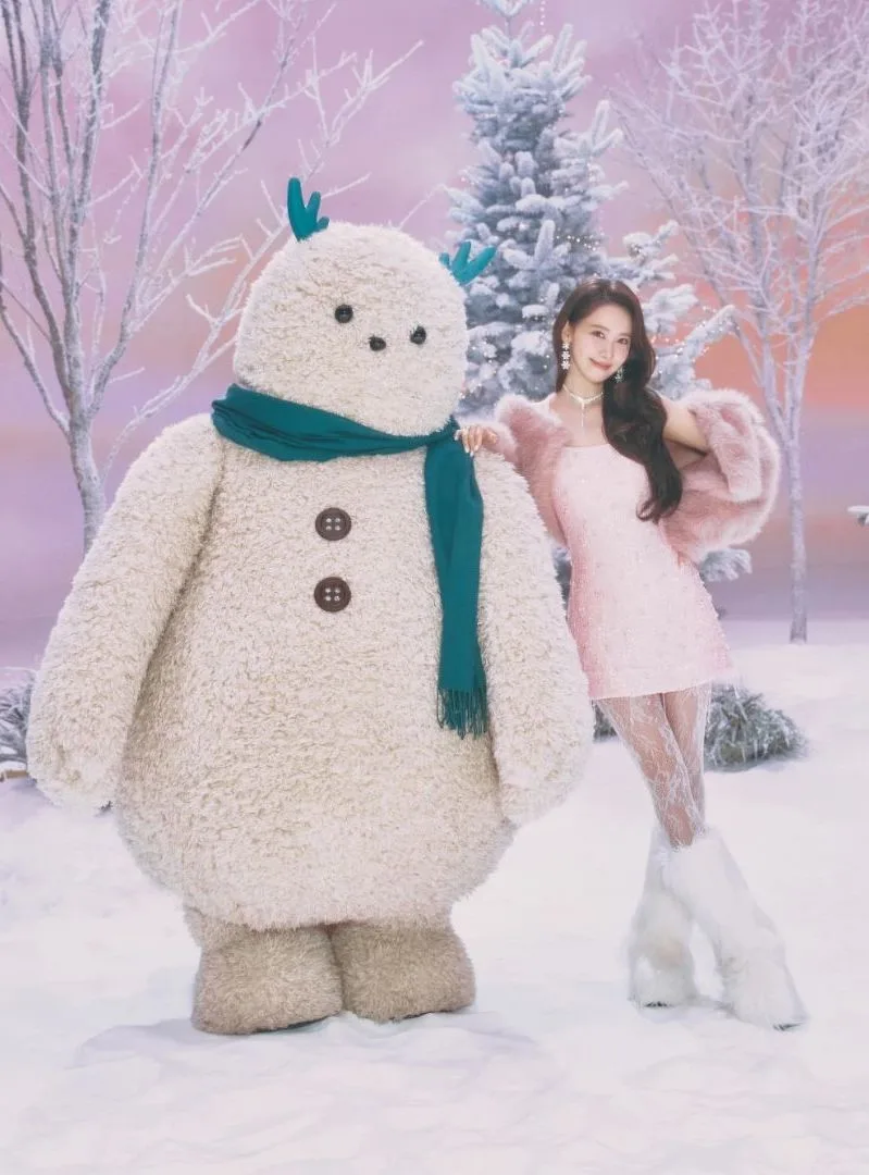 Yoona trong teaser Wish to Wish với tạo hình mùa đông giữa khung cảnh tuyết