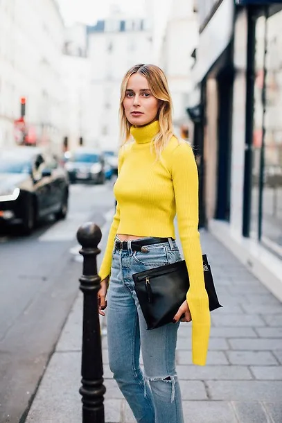 ELLE Style Calendar: Áo cổ lọ 54