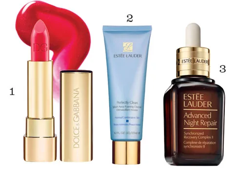 1. Son đỏ DOLCE & GABBANA 2. Sữa rửa mặt ESTÉE LAUDER 3. Tinh chất chống lão hóa Advanced Night Repair ESTÉE LAUDER