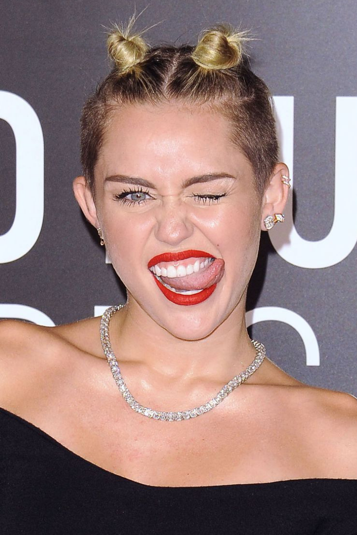 12 mái tóc và chuyện tình yêu của miley cyrus 12 mái tóc và chuyện tình yêu của miley cyrus