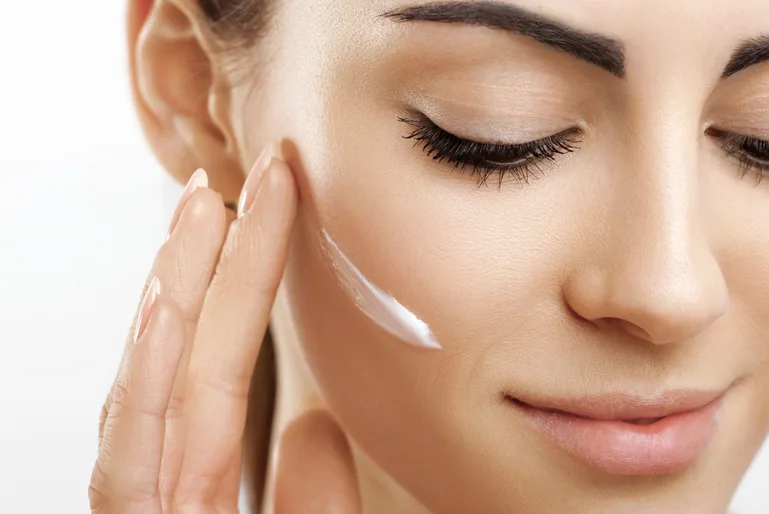 Hada Labo- gương mặt phụ nữ