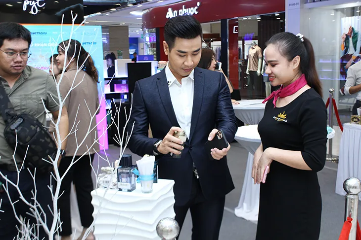 thế giới nước hoa hợp tác Perfume World
