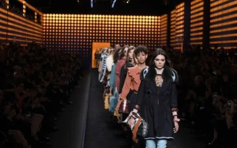 BST Thu-Đông 2016/17 của Fendi tại Tuần lễ thời trang Milan vừa qua
