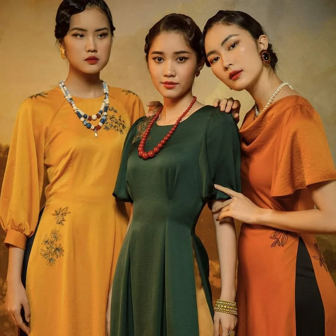 Phụ kiện cổ điển mặc áo dài Tết 2020