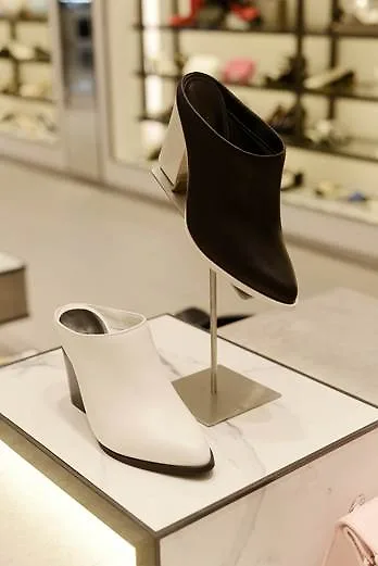 charles & keith
