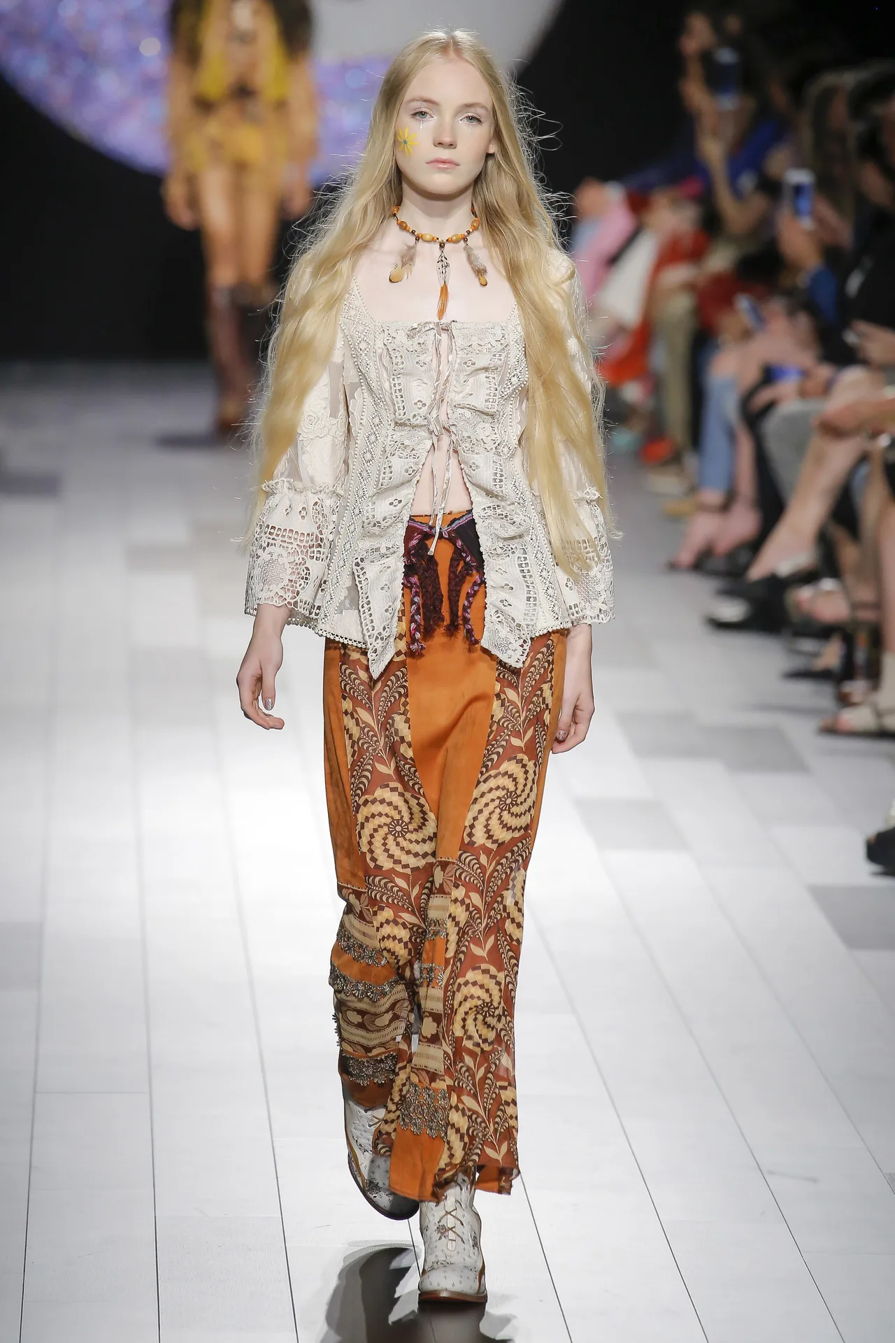 5 BST nổi bật trong ngày trình diễn thứ năm của NYFW Spring 2018