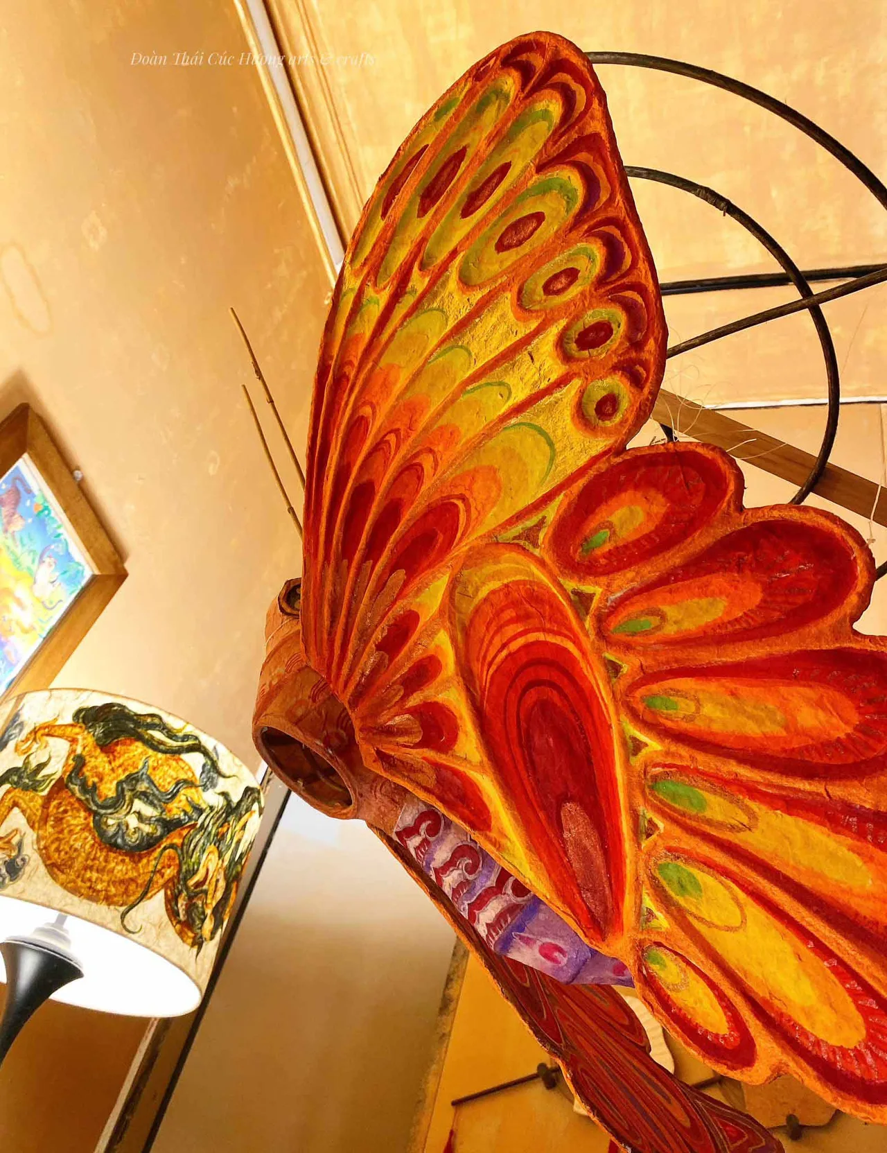 Triển lãm Lãm của nghệ nhân Đoàn Cúc Thái Hương mang đến một không gian Trung Thu đậm chất truyền thống