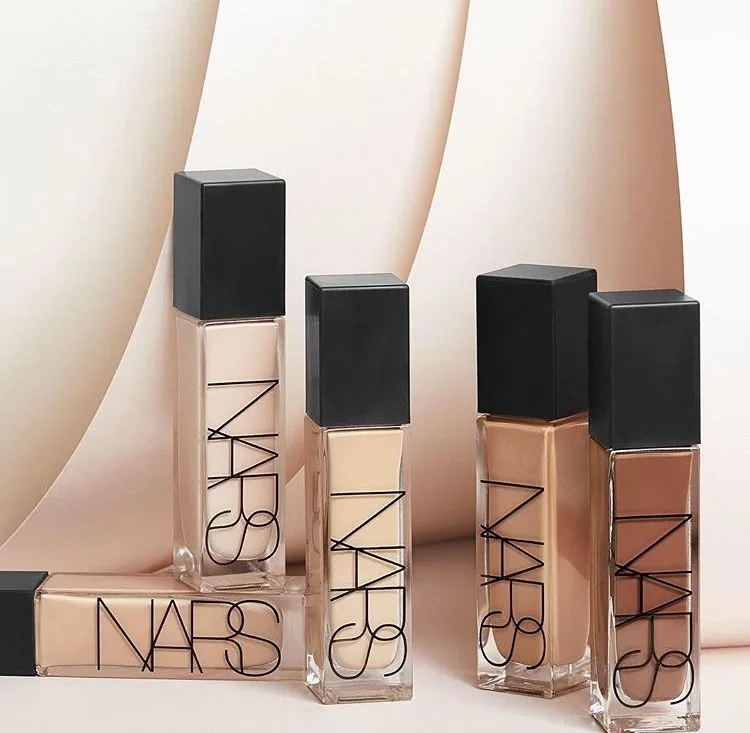 Kem nền lâu trôi Nars Radiant Longwear Foundation Kem nền lâu trôi Nars Radiant Longwear Foundation