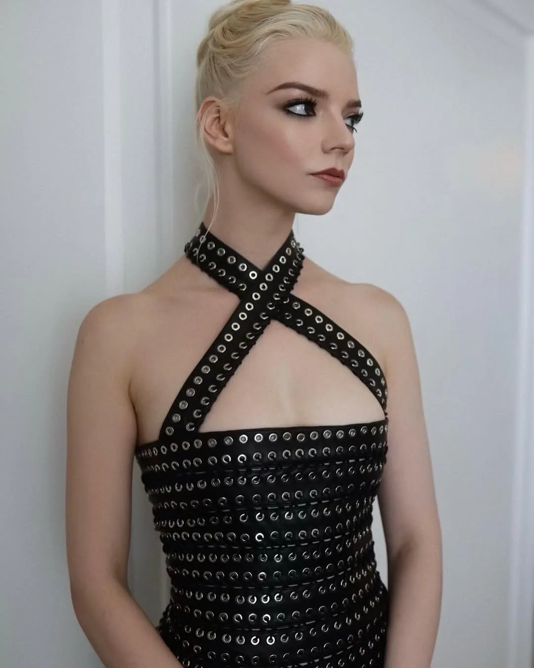thẩm mỹ thời trang gothic chic