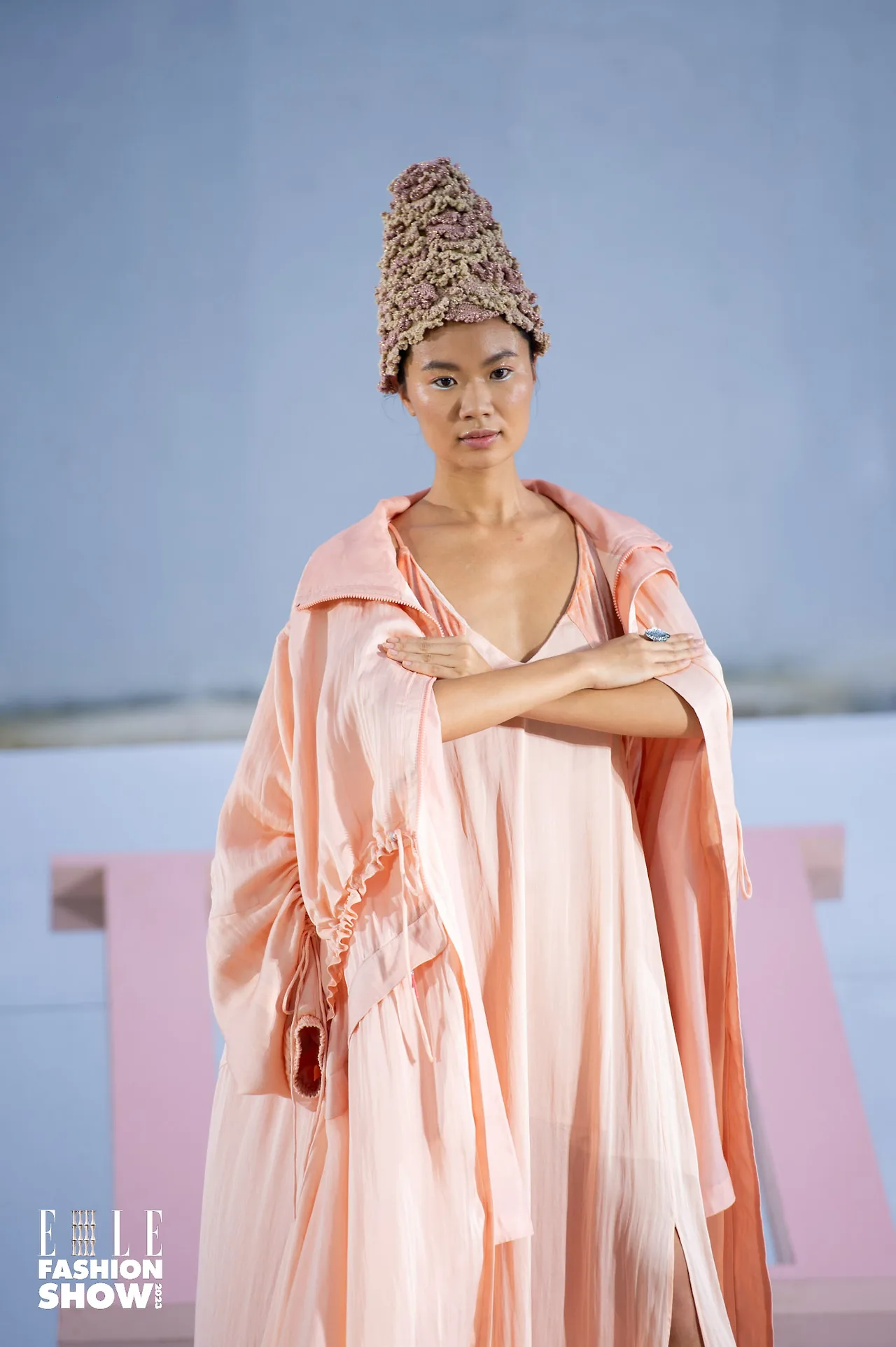 elle fashion show 2023 khaar