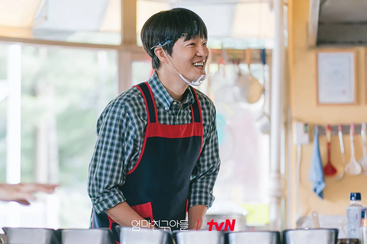 Jo Han Chul vào vai Bae Geun Sik