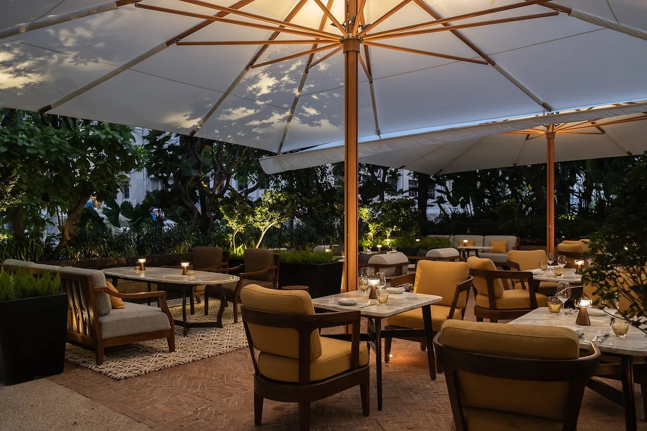 không gian ngoài trời park hyatt terrace