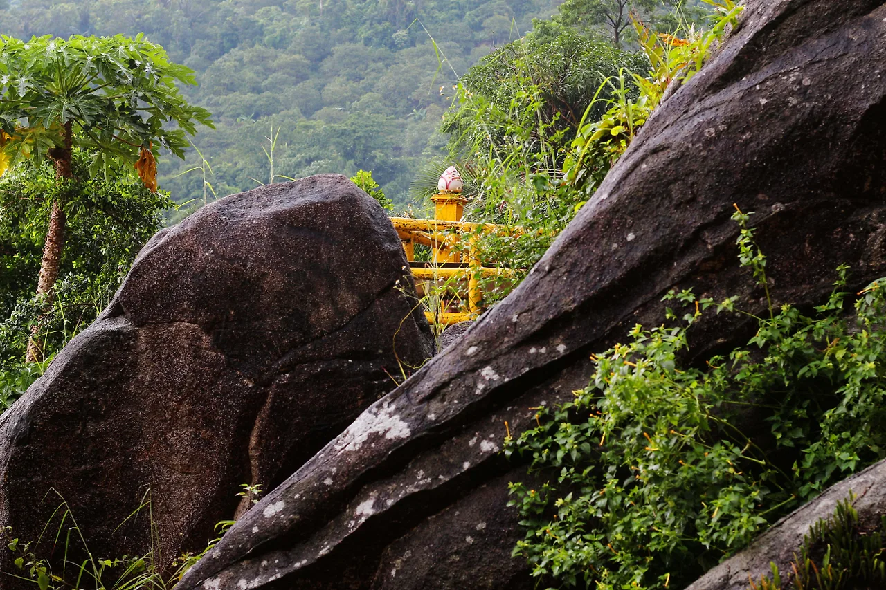 địa điểm hành hương - núi Chứa Chan - elle vietnam