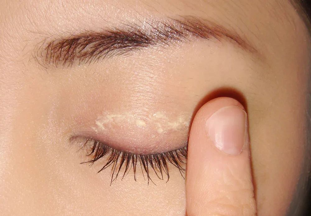 Phong cách trang điểm mắt tự nhiên 3 Phong cách trang điểm mắt tự nhiên 3
